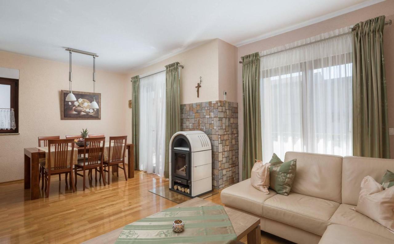 Apartment Novi Kastela Luaran gambar