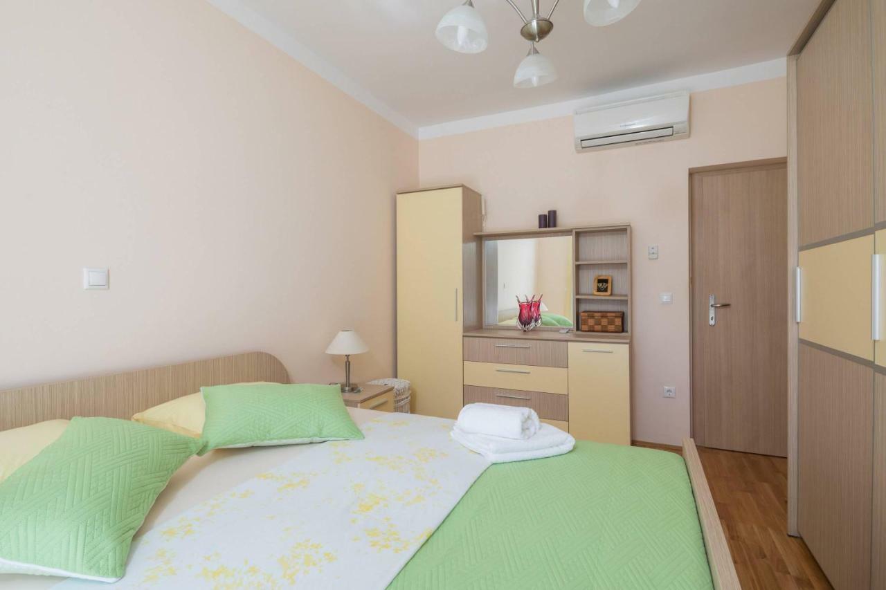 Apartment Novi Kastela Luaran gambar